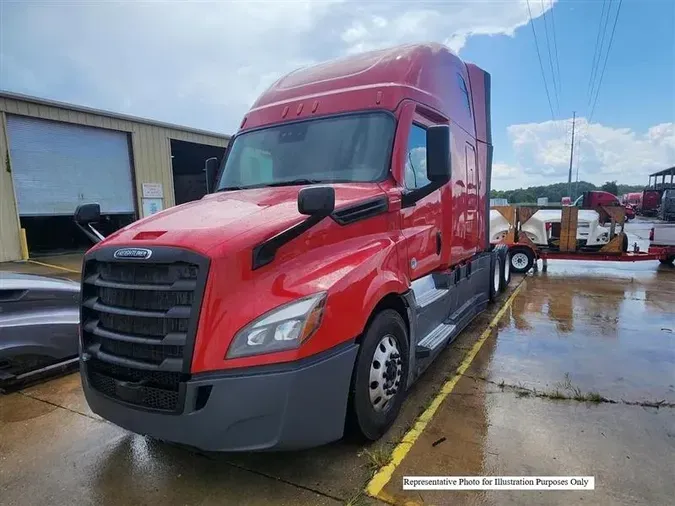 2021 FREIGHTLINER CA126