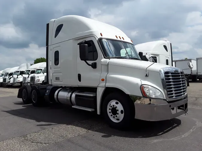 2018 FREIGHTLINER/MERCEDES CASCADIA 125