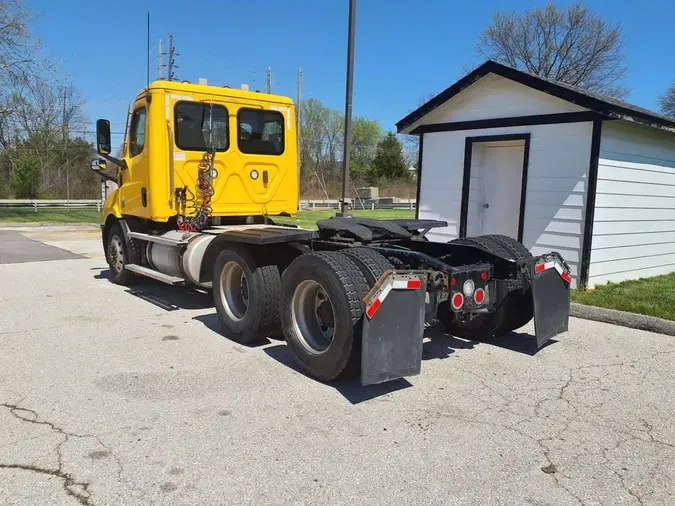 2020 FREIGHTLINER/MERCEDES NEW CASCADIA 116