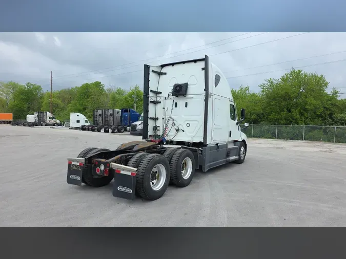 2022 Freightliner Cascadia 126