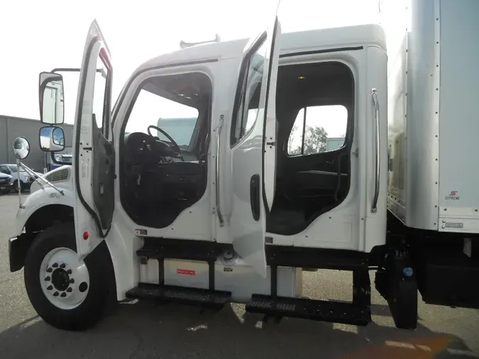 2019 Freightliner Business Class M2 106