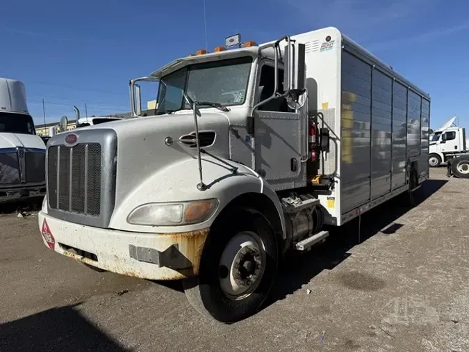 2013 PETERBILT 337