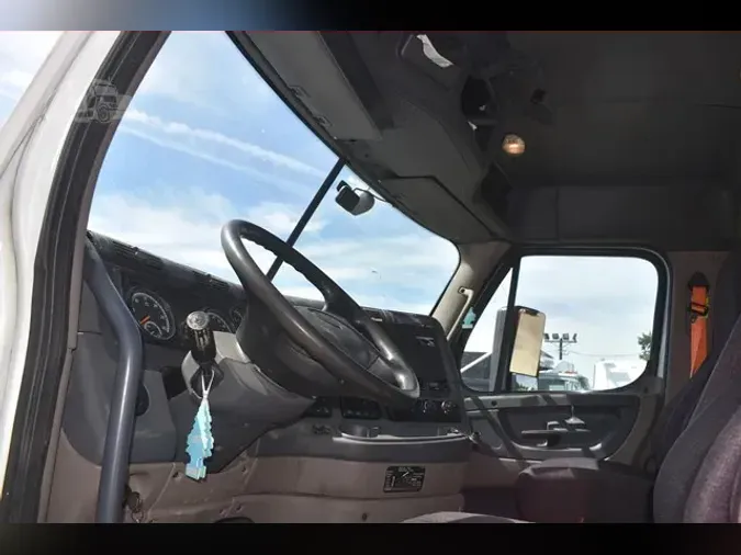 2018 FREIGHTLINER CASCADIA 125