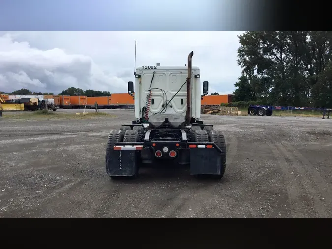 2021 Freightliner Cascadia 126