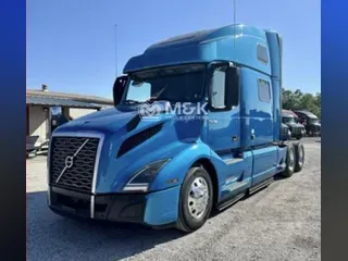 2020 VOLVO VNL64T860