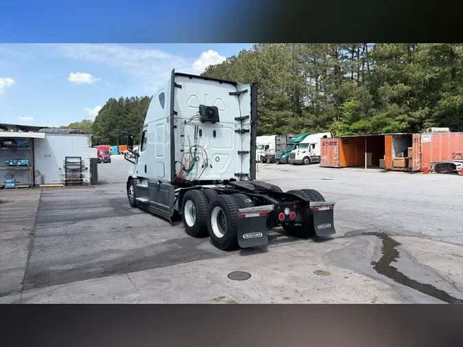 2023 Freightliner Cascadia 126