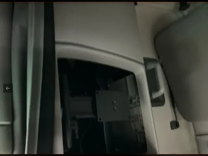 2021 VOLVO VNL64T760