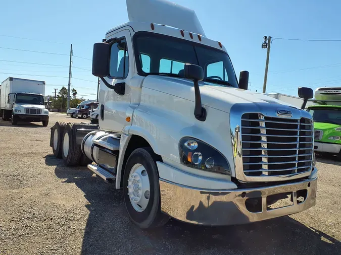 2018 FREIGHTLINER/MERCEDES CASCADIA 125