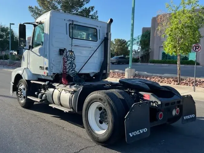 2016 VOLVO VNL42TRACTOR