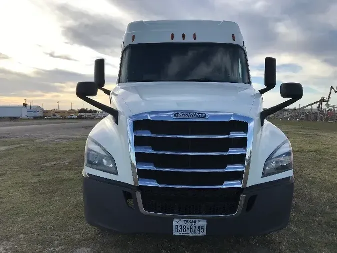 2019 Freightliner T12664ST