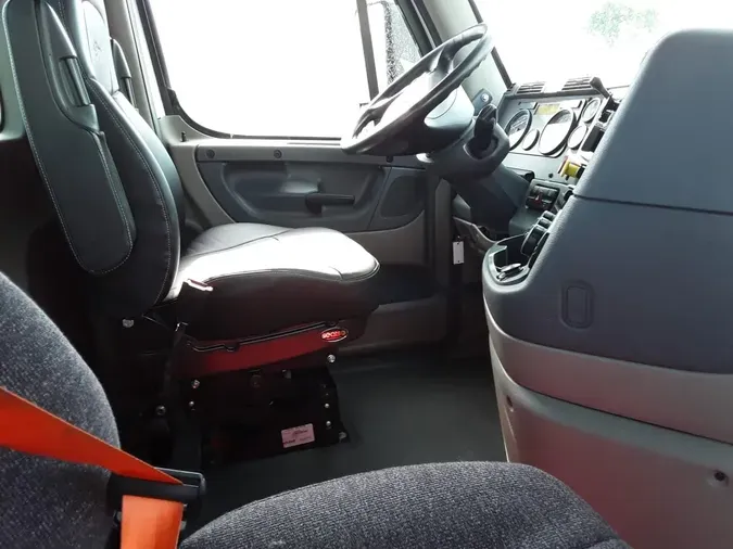 2019 FREIGHTLINER CASCADIA 125