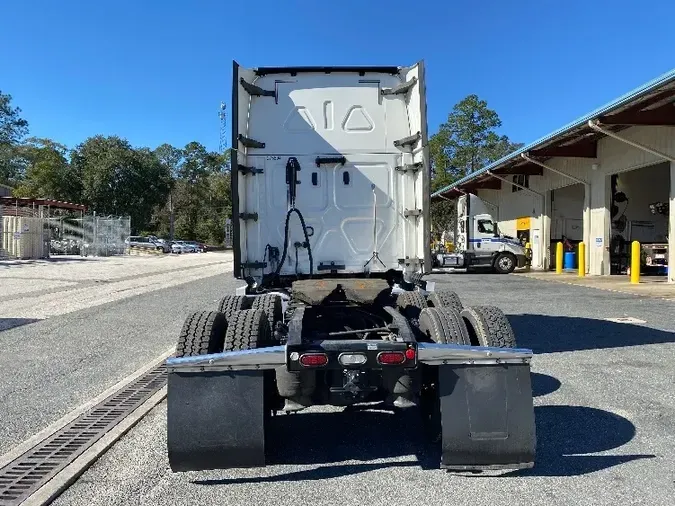 2020 Freightliner T12664ST