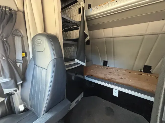 2023 Peterbilt 57942de1d389bfc02759cc6840c45975b9c