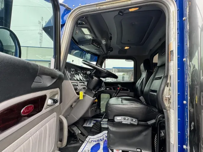 2018 Peterbilt 389