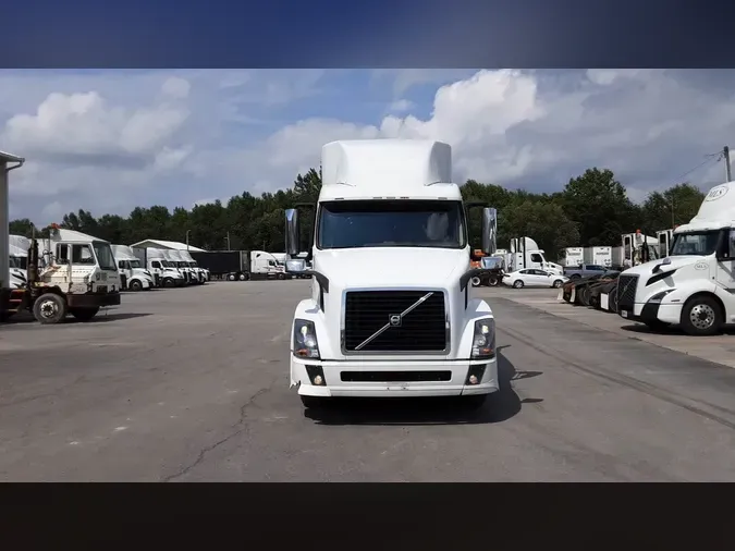 2016 Volvo VNL 740