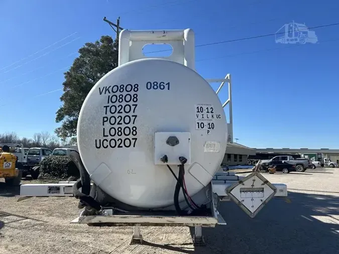 2007 DRAGON 4000 GALLON TANK