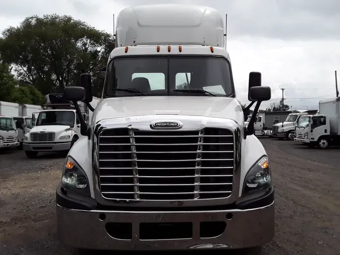 2017 FREIGHTLINER/MERCEDES CASCADIA 125