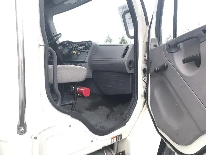 2017 Freightliner M2