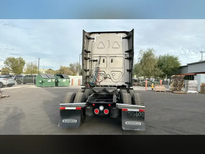 2023 Freightliner Cascadia