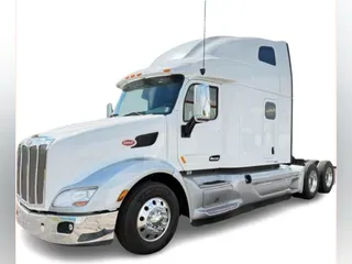 2022 Peterbilt 579