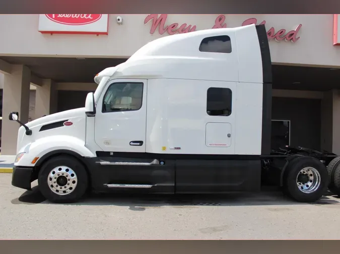 2022 Peterbilt 57942e91afff85f2a3bbfd25b94c6b6ed16