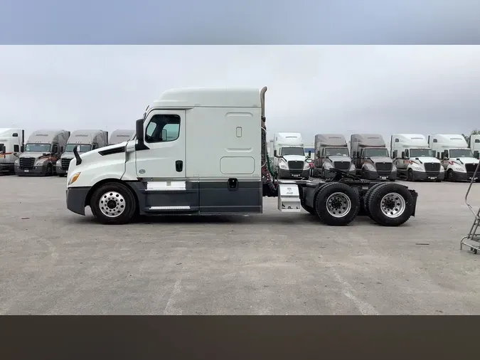 2020 Freightliner Cascadia