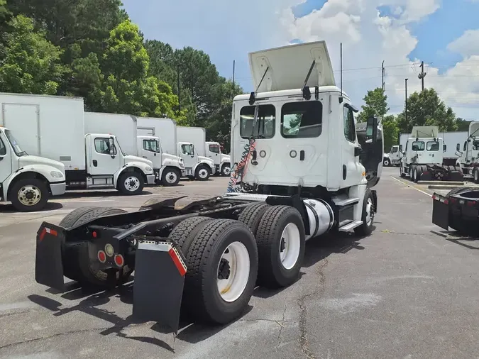 2018 FREIGHTLINER CASCADIA 125