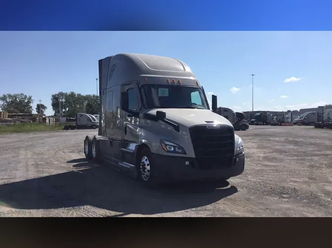 2022 Freightliner Cascadia 12642ecaf948e2653a22c2b587527784362