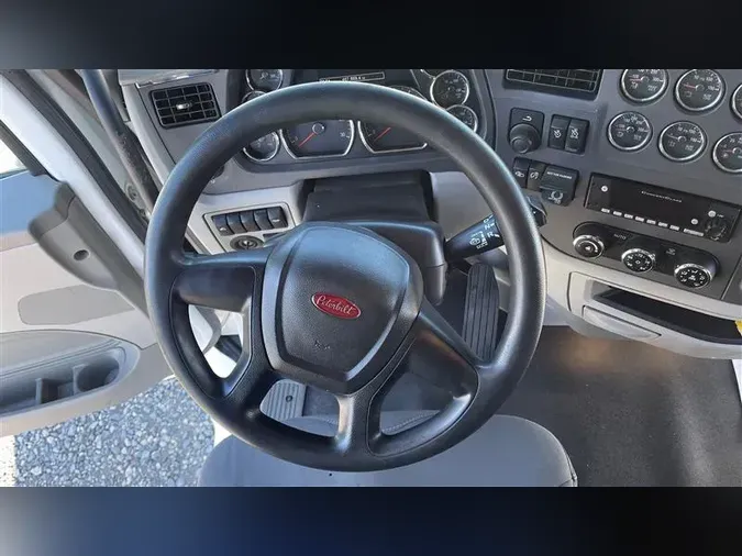 2021 PETERBILT 579