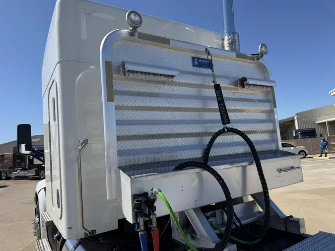 2020 Peterbilt 579