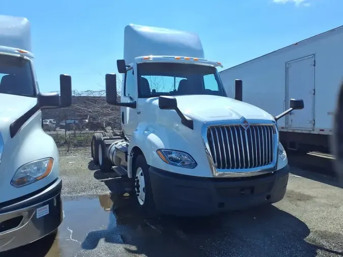 2018 NAVISTAR INTERNATIONAL LT625 DAYCAB T/A