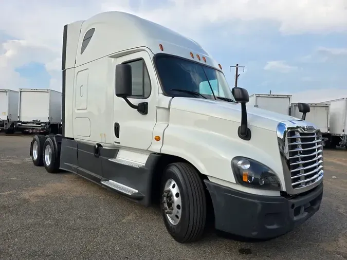2019 FREIGHTLINER CASCADIA 12542fcd6d7abb0b524283e34ec9de7c820