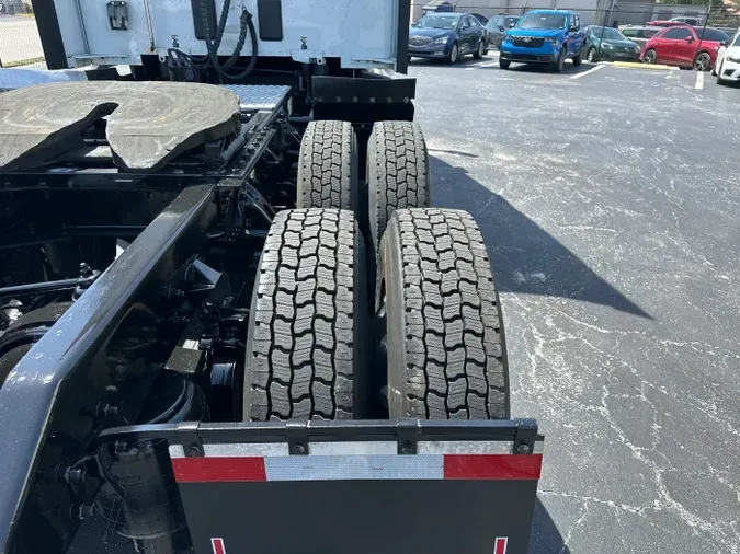 2022 Kenworth T680
