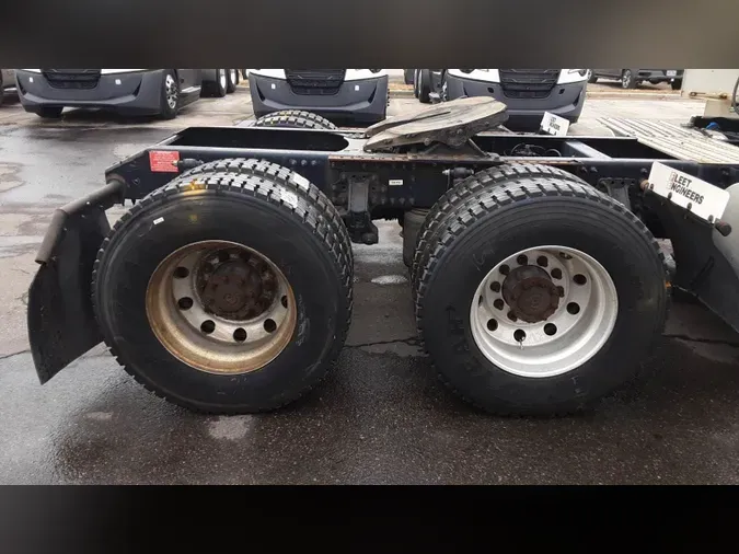 2019 Volvo VNL300