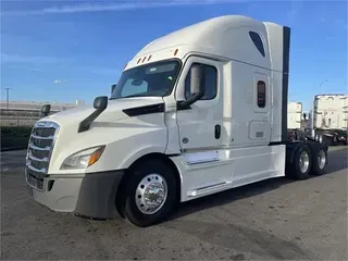 2020 FREIGHTLINER CASCADIA 126