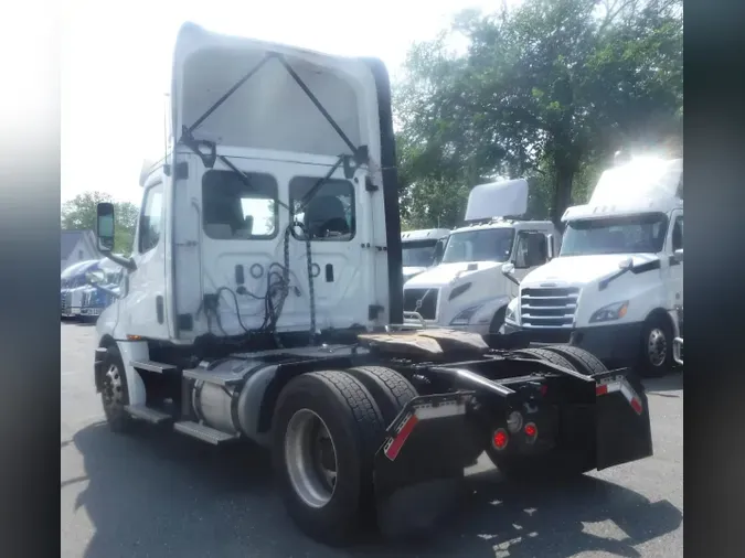 2019 FREIGHTLINER NEW CASCADIA 126