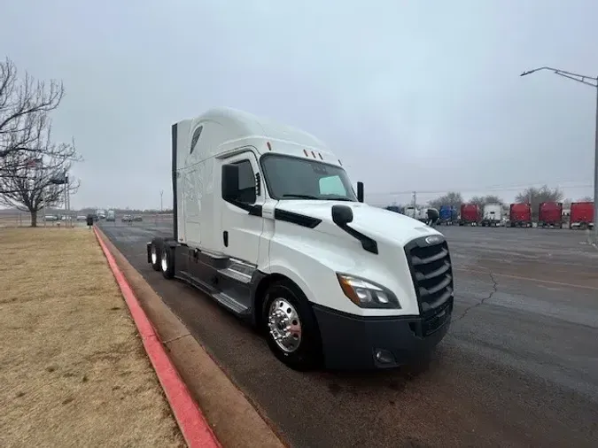 2020 FREIGHTLINER CA126