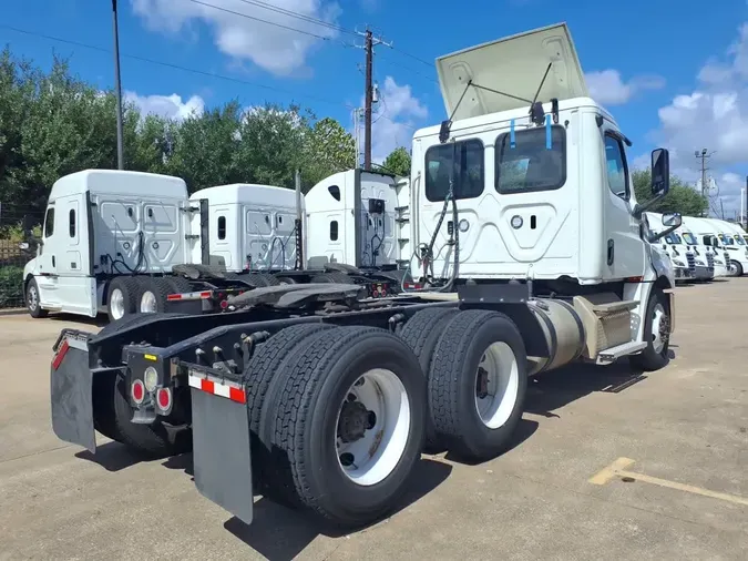 2019 FREIGHTLINER/MERCEDES NEW CASCADIA PX1266443139151d08182aa5cf744638f2eb2f1