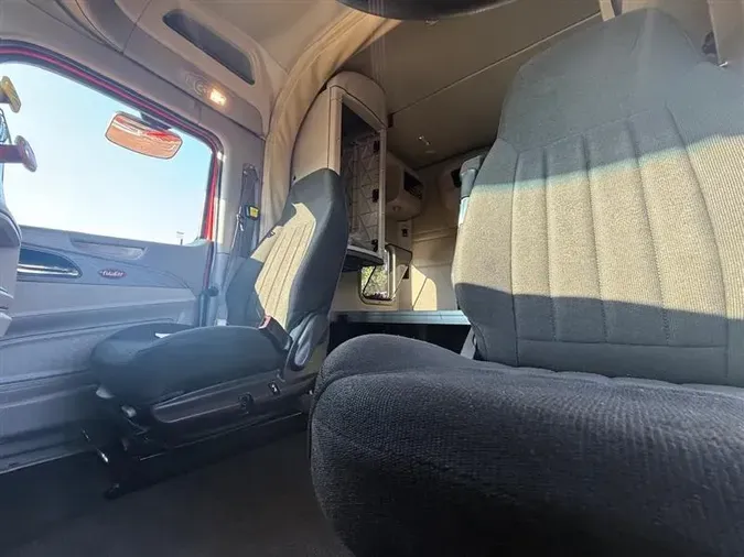 2020 PETERBILT 579