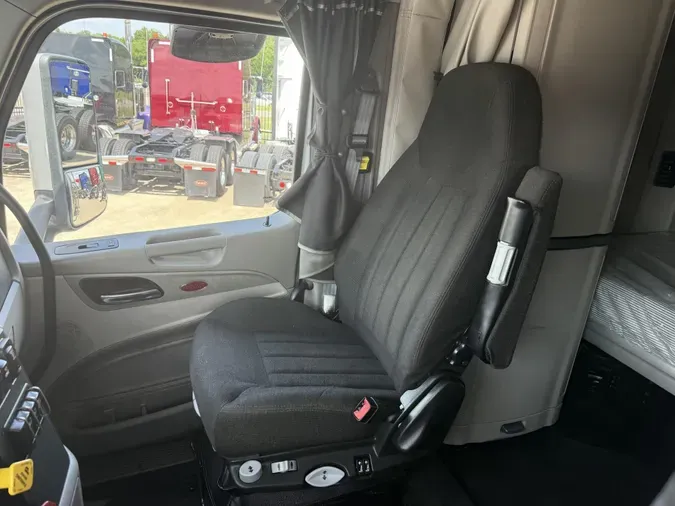 2021 Peterbilt 567