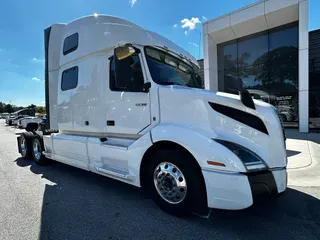 2022 Volvo VNL64T860