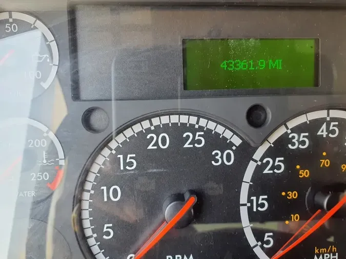 2017 FREIGHTLINER M2 106