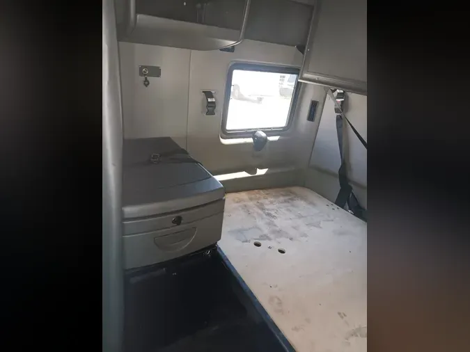 2019 NAVISTAR INTERNATIONAL LT625 SLPR CAB