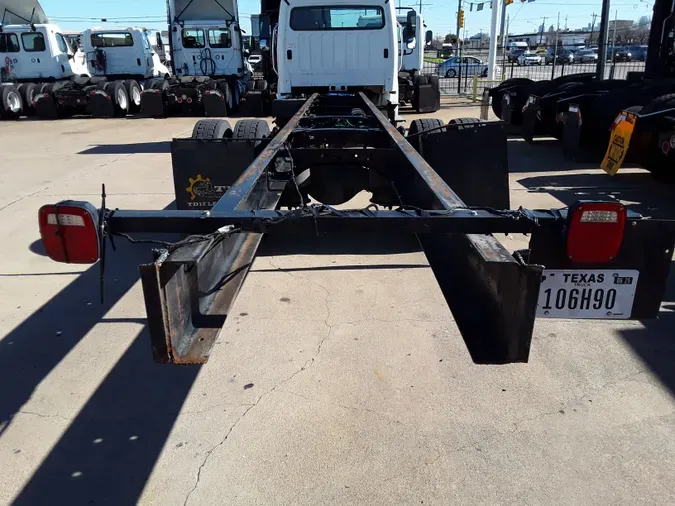 2018 FREIGHTLINER/MERCEDES M2 106