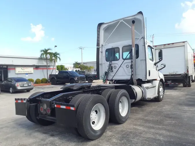2019 FREIGHTLINER NEW CASCADIA PX12664
