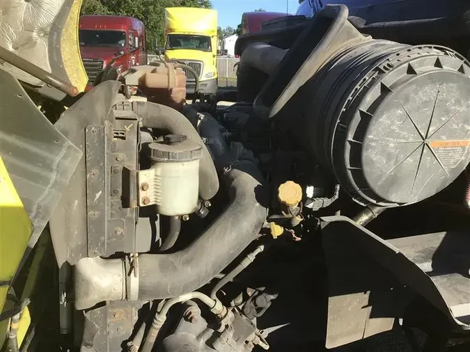 2019 INTERNATIONAL RH613