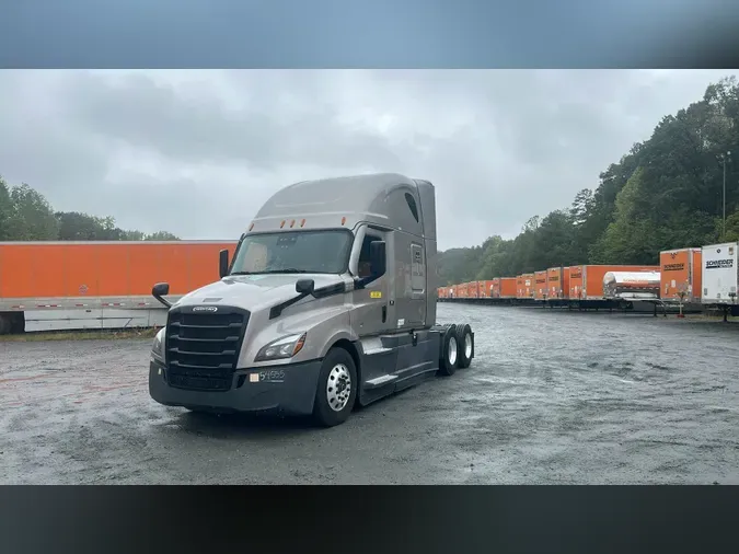 2023 Freightliner Cascadia 126