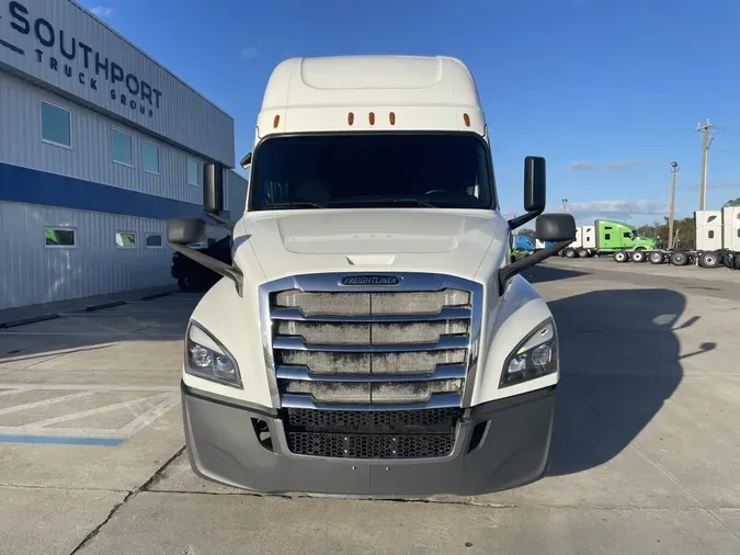 2019 Freightliner Cascadia 126