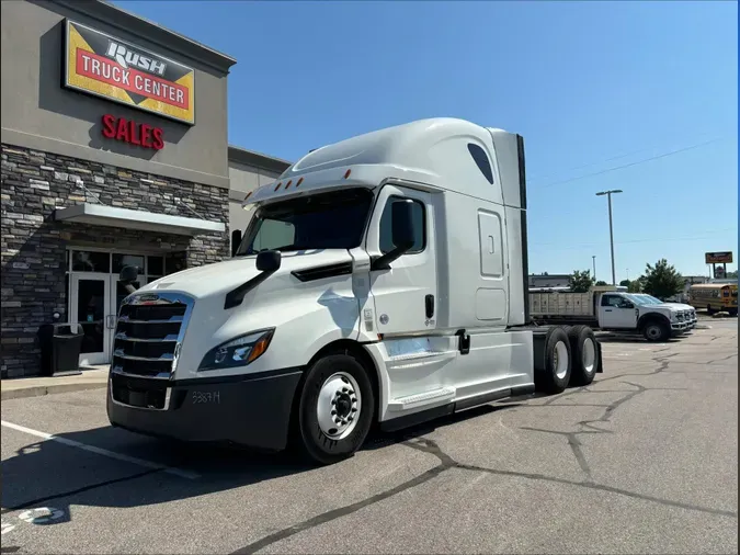 2020 Freightliner Cascadia