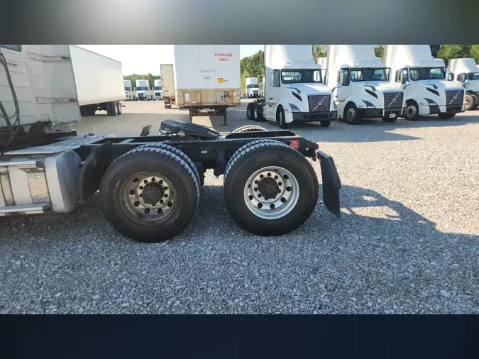 2019 Volvo VNL300